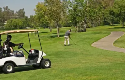 Top 5 Benefits of Electric Golf Cars: Why They’re the Future of Golf Courses